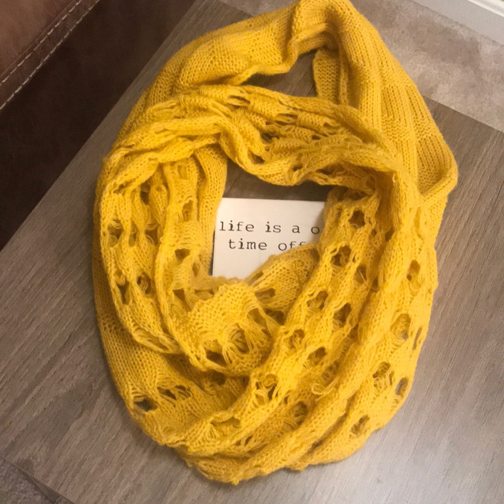 Yellow knit scarf